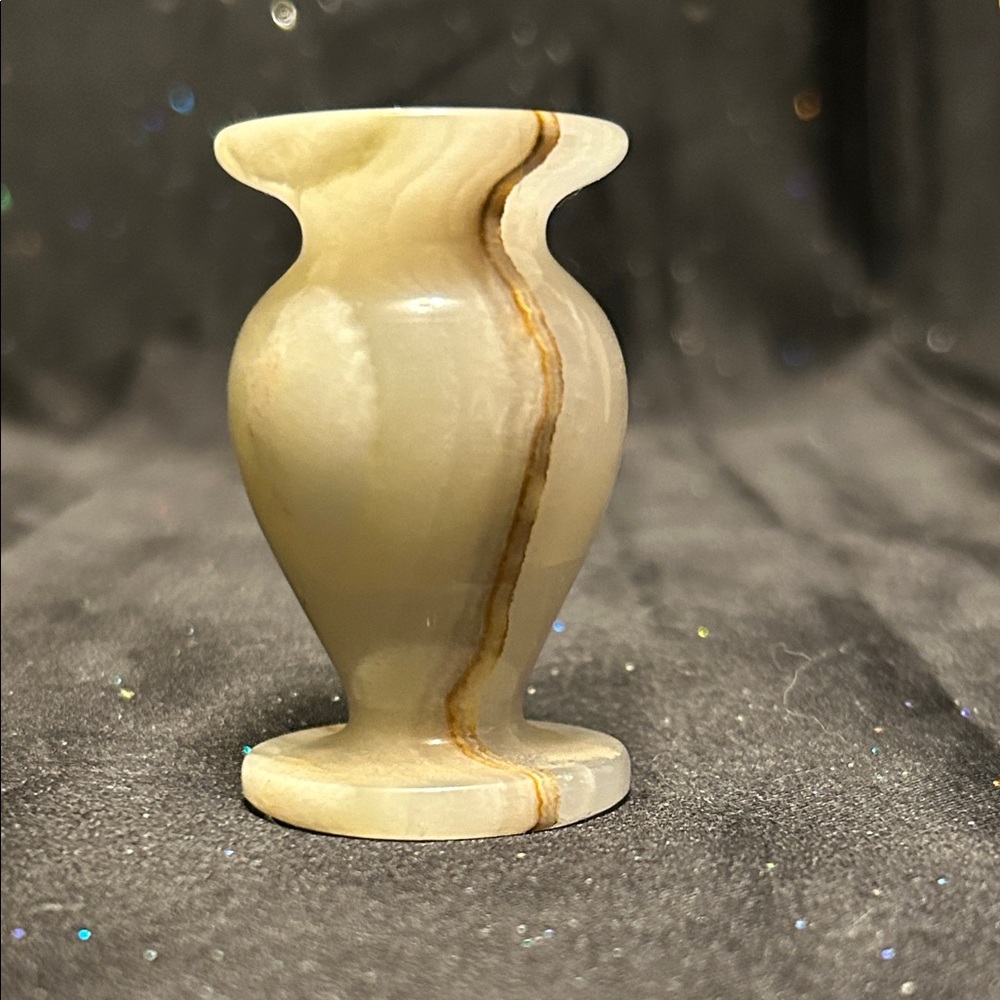 Vintage Onyx Marble Carved Natural Stone MINI Vase - Picture 6 of 9